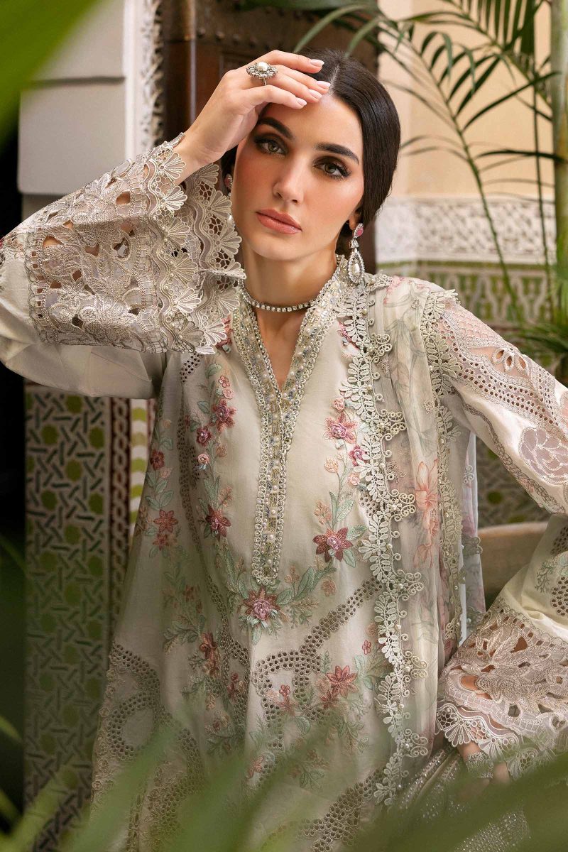Embroidered Lawn Suit | D-2514-B | MARIA B