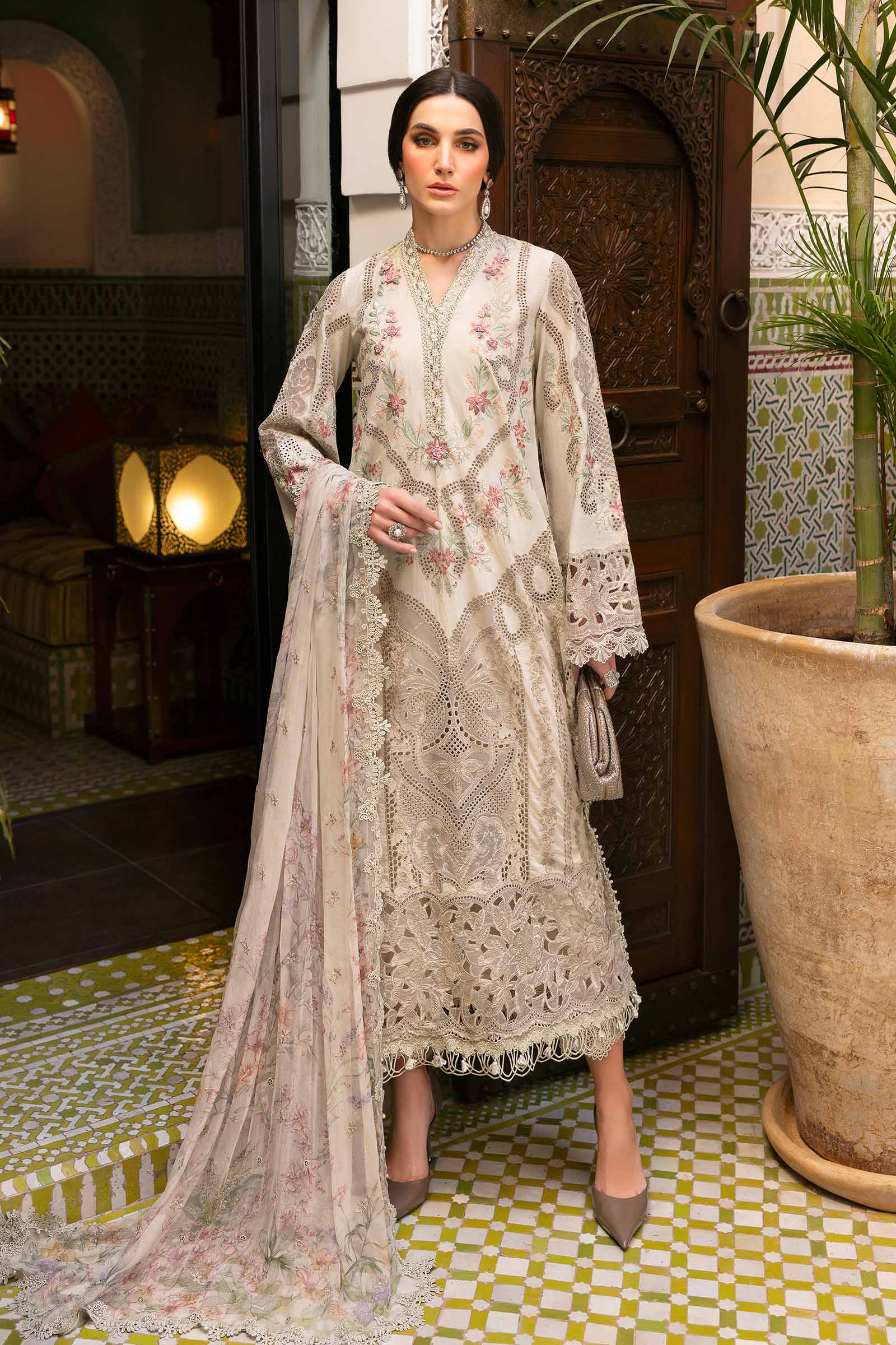 Embroidered Lawn Suit | D-2514-B | MARIA B