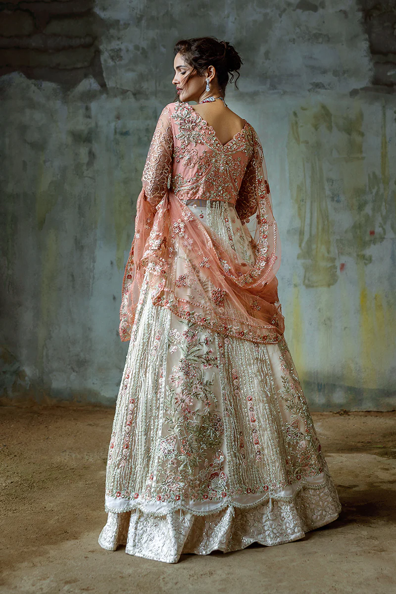 Galaxy Gown MUNWD240101U | MUSHQ
